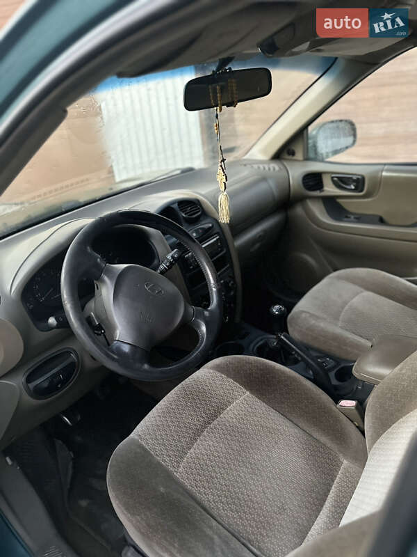 Внедорожник / Кроссовер Hyundai Santa FE 2000 в Верховине