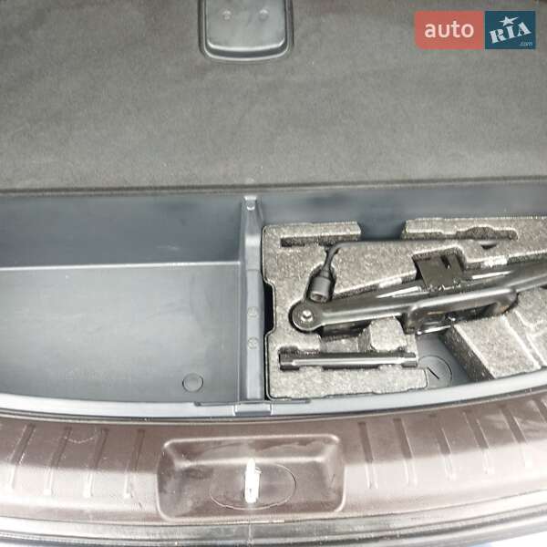 Позашляховик / Кросовер Hyundai Santa FE 2017 в Києві