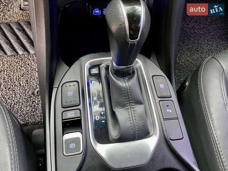 Позашляховик / Кросовер Hyundai Santa FE 2017 в Києві фото 17 Позашляховик / Кросовер Hyundai Santa FE 2017 в Києві
