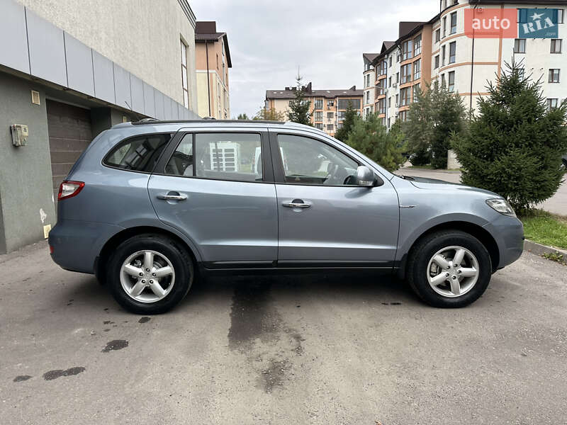 Внедорожник / Кроссовер Hyundai Santa FE 2009 в Ровно