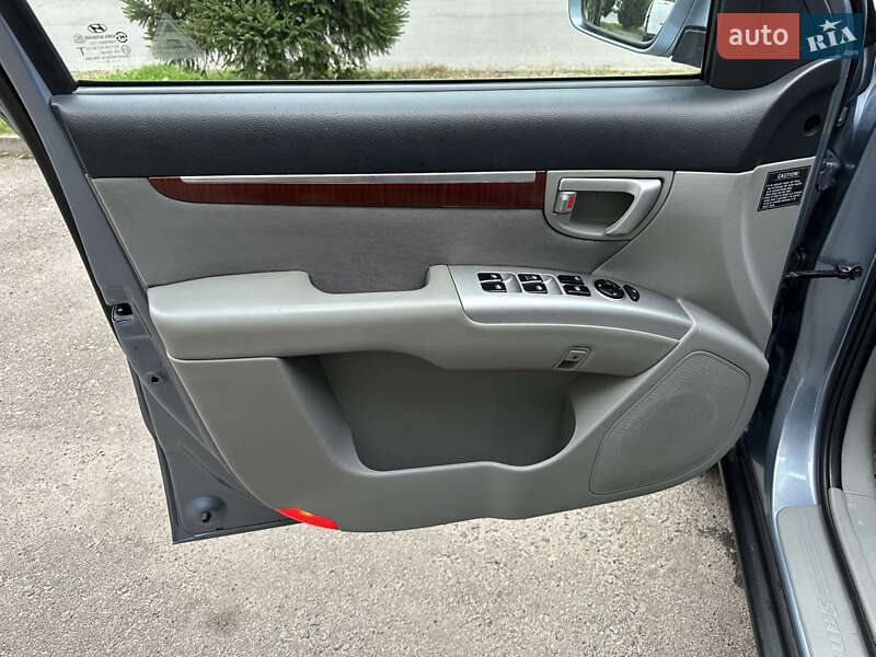 Внедорожник / Кроссовер Hyundai Santa FE 2009 в Ровно