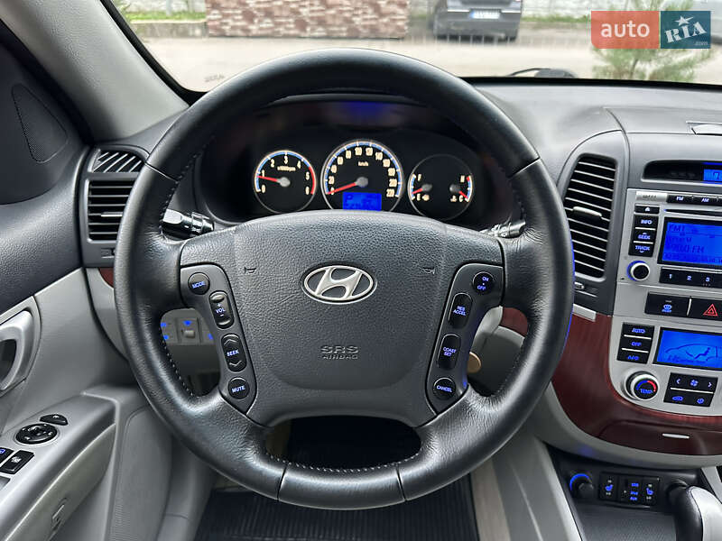 Внедорожник / Кроссовер Hyundai Santa FE 2009 в Ровно