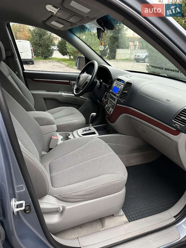 Внедорожник / Кроссовер Hyundai Santa FE 2009 в Ровно