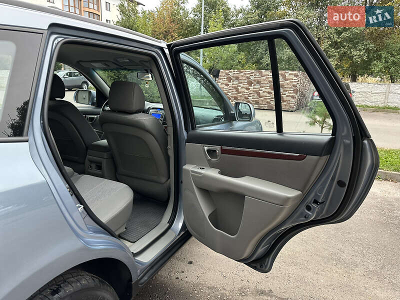 Внедорожник / Кроссовер Hyundai Santa FE 2009 в Ровно