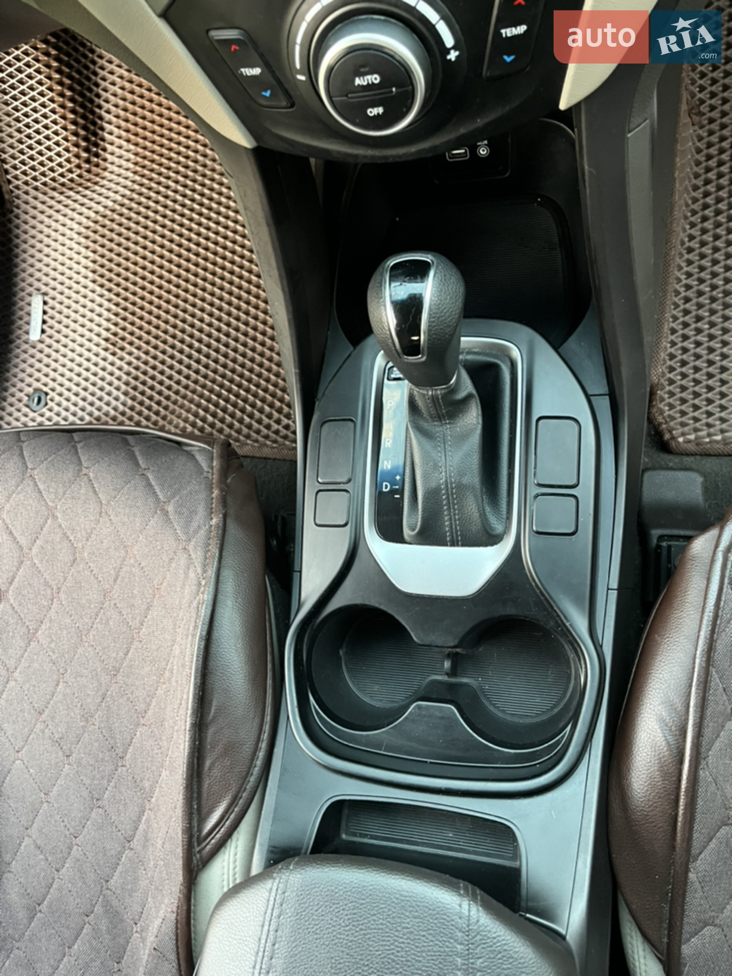 2016 Hyundai Santa Fe - мініатюра 20