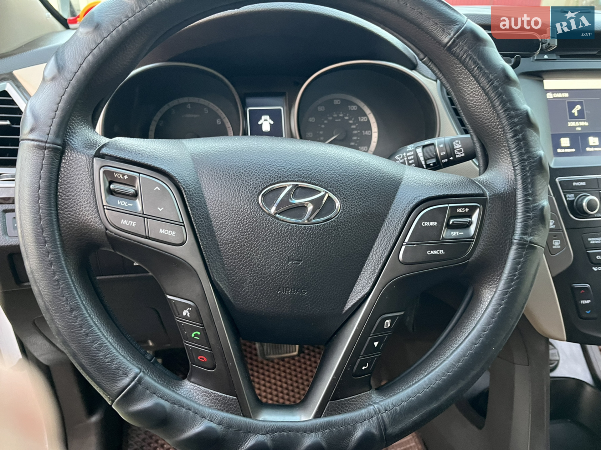 2016 Hyundai Santa Fe - мініатюра 28