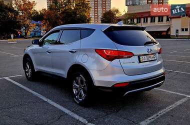 Позашляховик / Кросовер Hyundai Santa FE 2015 в 