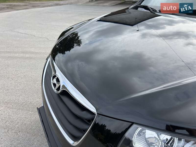 Внедорожник / Кроссовер Hyundai Santa FE 2012 в Радивилове