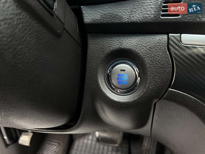 Внедорожник / Кроссовер Hyundai Santa FE 2012 в Радивилове