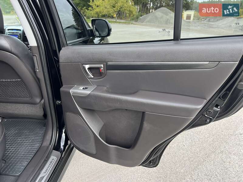 Внедорожник / Кроссовер Hyundai Santa FE 2012 в Радивилове