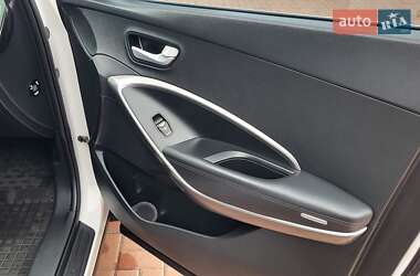 Внедорожник / Кроссовер Hyundai Santa FE 2014 в 