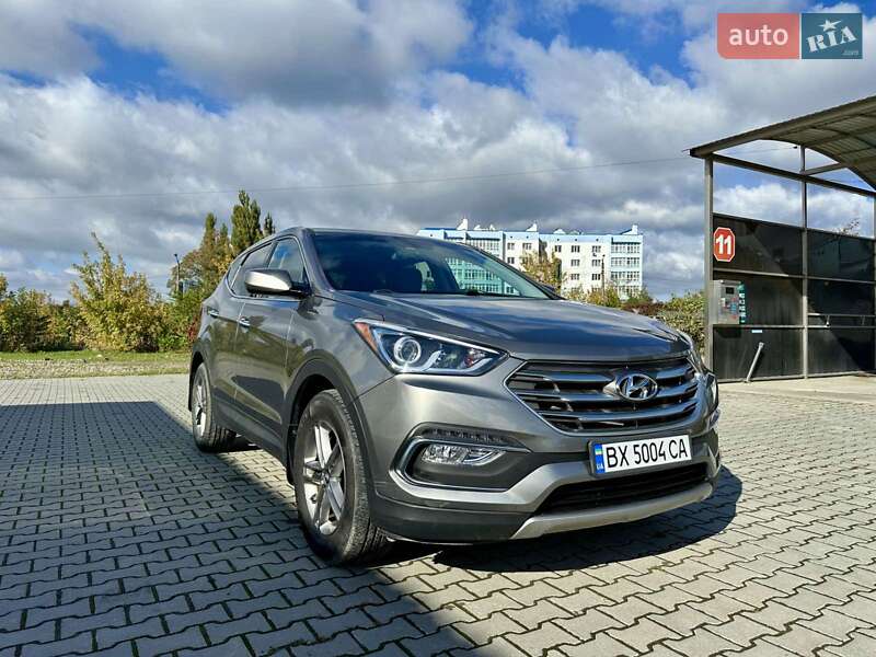 Позашляховик / Кросовер Hyundai Santa FE 2018 в 
