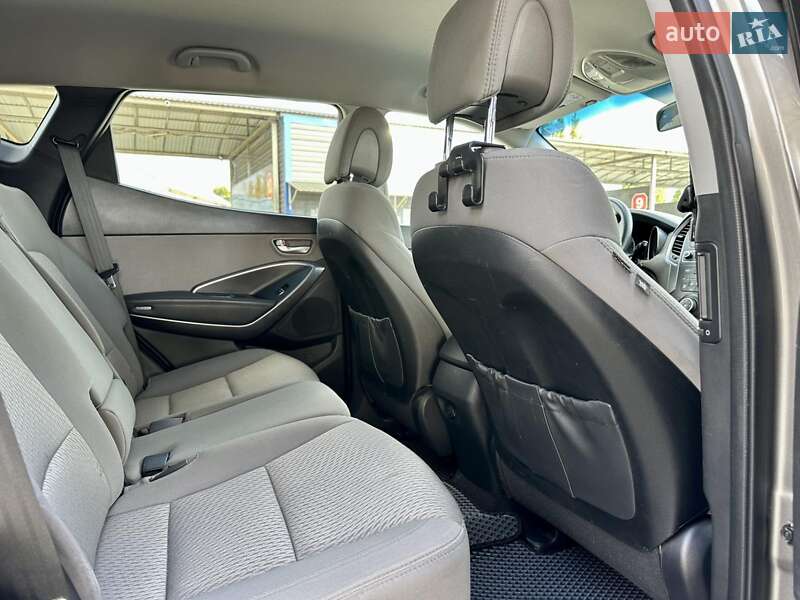 Внедорожник / Кроссовер Hyundai Santa FE 2018 в Каменец-Подольском