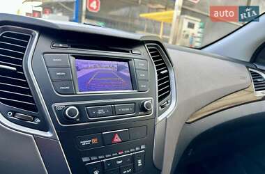 Позашляховик / Кросовер Hyundai Santa FE 2018 в 