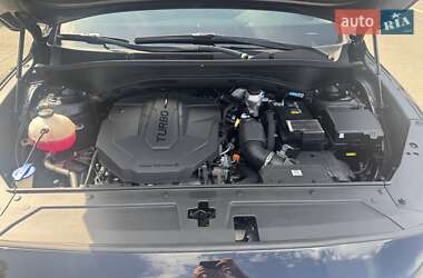 Внедорожник / Кроссовер Hyundai Santa FE 2021 в 