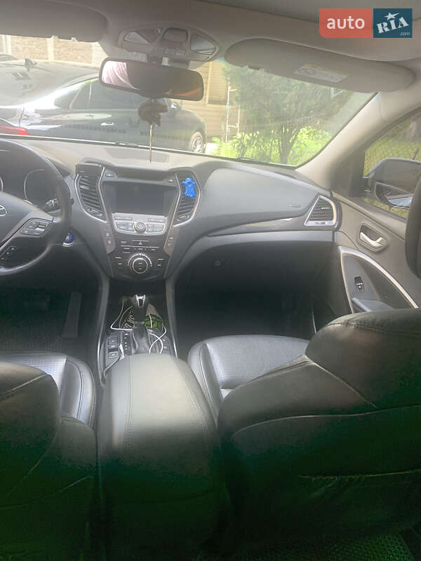 Позашляховик / Кросовер Hyundai Santa FE 2014 в Києві