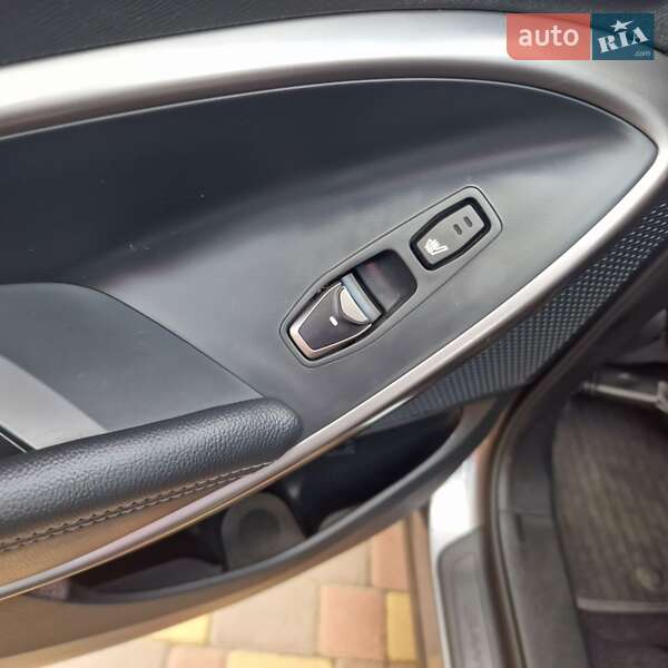 Внедорожник / Кроссовер Hyundai Santa FE 2016 в Подольске