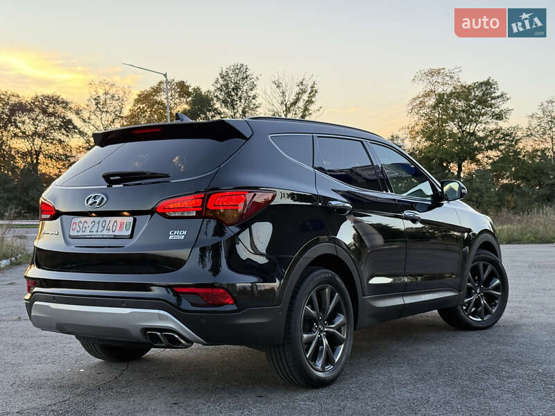 Внедорожник / Кроссовер Hyundai Santa FE 2015 в Радивилове