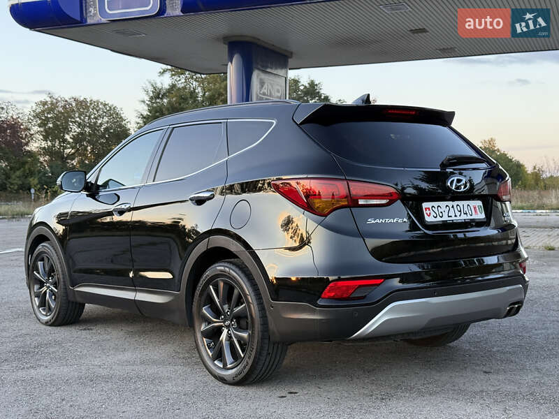 Внедорожник / Кроссовер Hyundai Santa FE 2015 в Радивилове