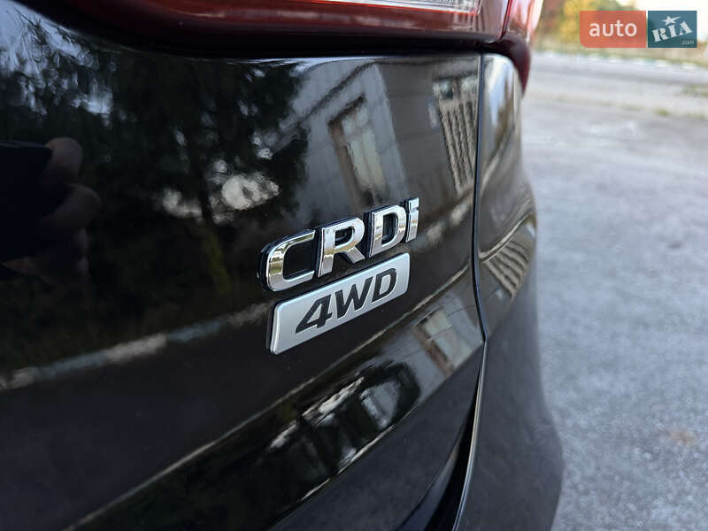 Внедорожник / Кроссовер Hyundai Santa FE 2015 в Радивилове