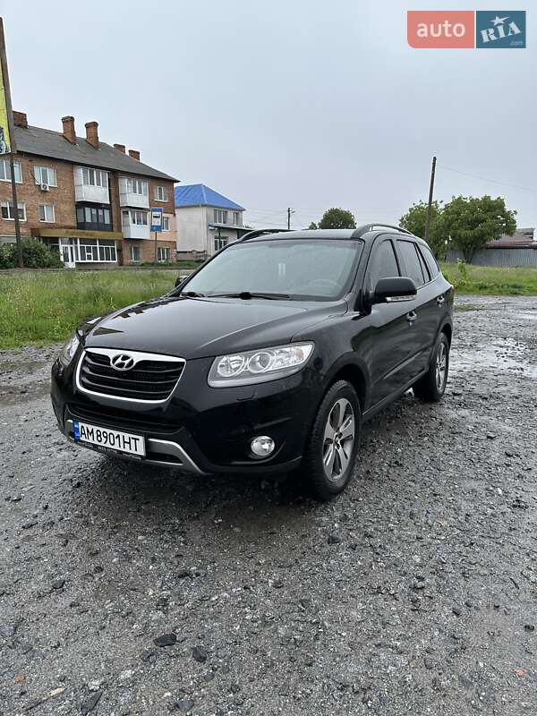 Внедорожник / Кроссовер Hyundai Santa FE 2011 в Бердичеве