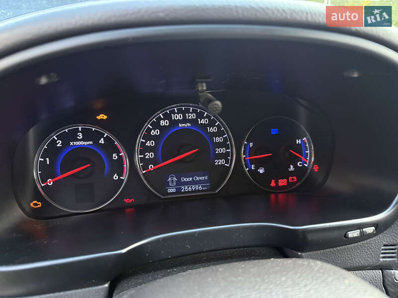 Внедорожник / Кроссовер Hyundai Santa FE 2010 в Львове фото 13 Внедорожник / Кроссовер Hyundai Santa FE 2010 в Львове