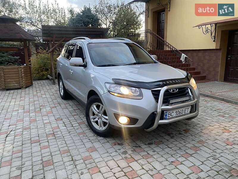 Внедорожник / Кроссовер Hyundai Santa FE 2011 в 