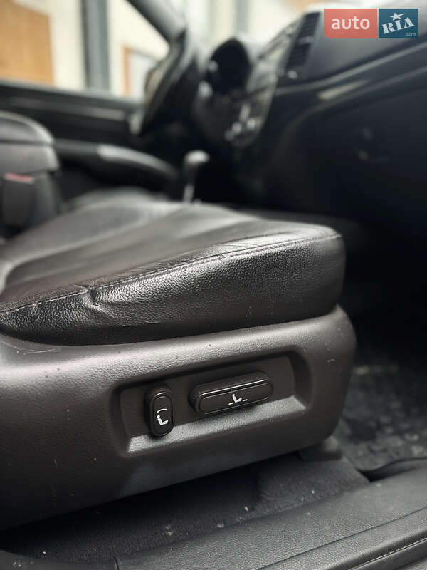 Позашляховик / Кросовер Hyundai Santa FE 2011 в Коломиї