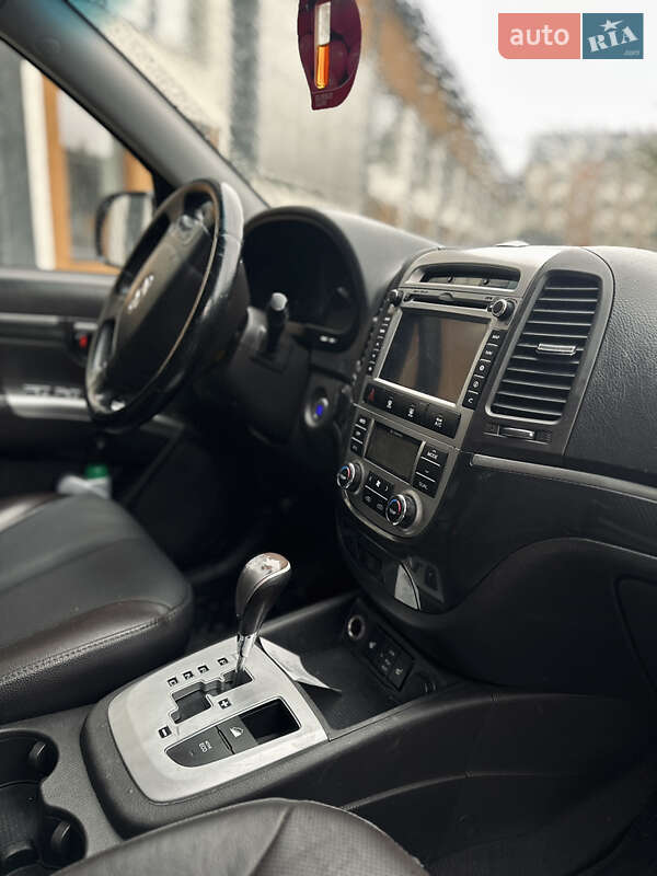 Позашляховик / Кросовер Hyundai Santa FE 2011 в Коломиї