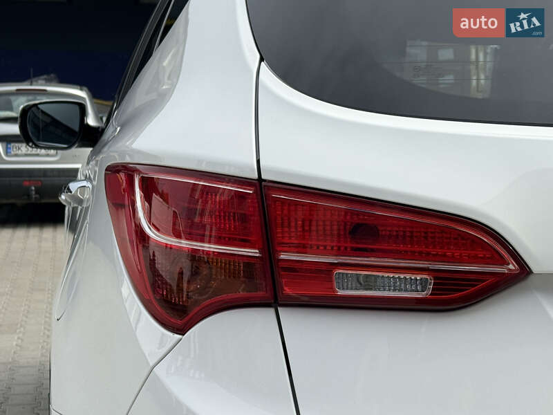 Внедорожник / Кроссовер Hyundai Santa FE 2014 в Ровно