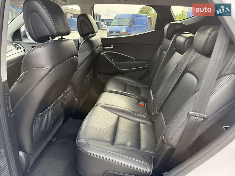 Внедорожник / Кроссовер Hyundai Santa FE 2014 в Ровно