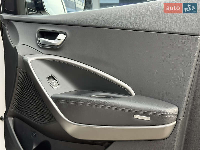 Внедорожник / Кроссовер Hyundai Santa FE 2014 в Ровно
