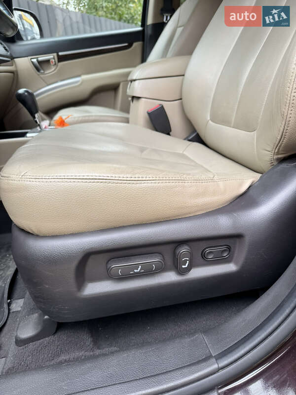 Внедорожник / Кроссовер Hyundai Santa FE 2011 в Киеве