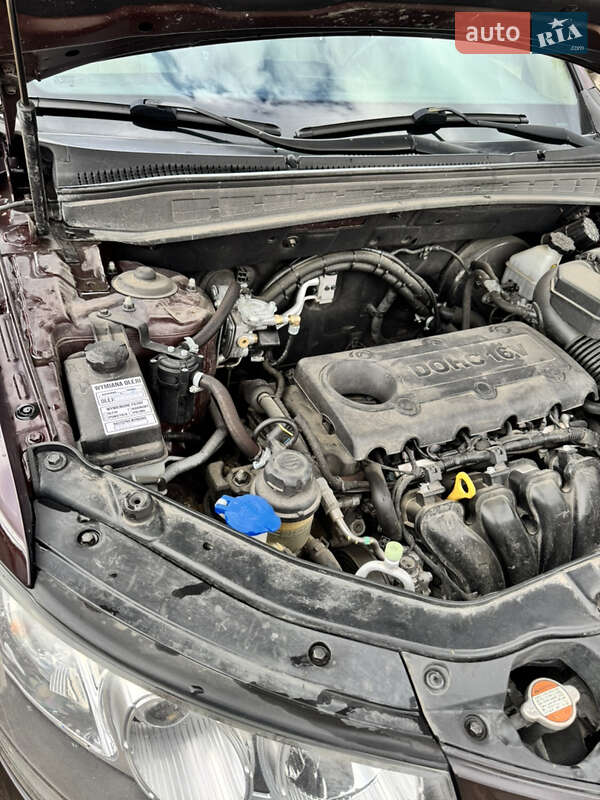 Внедорожник / Кроссовер Hyundai Santa FE 2011 в Киеве