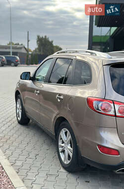 Внедорожник / Кроссовер Hyundai Santa FE 2011 в 