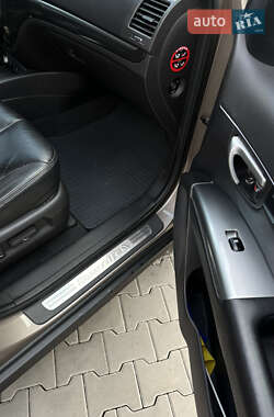 Внедорожник / Кроссовер Hyundai Santa FE 2011 в 