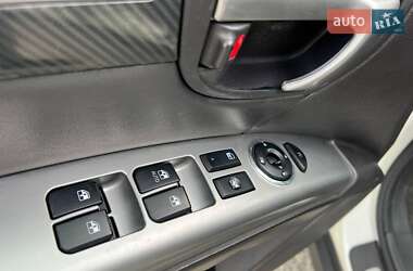 Внедорожник / Кроссовер Hyundai Santa FE 2012 в 