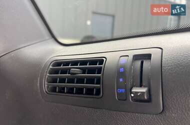 Внедорожник / Кроссовер Hyundai Santa FE 2012 в 