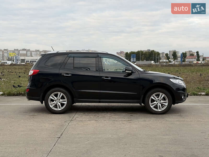 Внедорожник / Кроссовер Hyundai Santa FE 2011 в Киеве