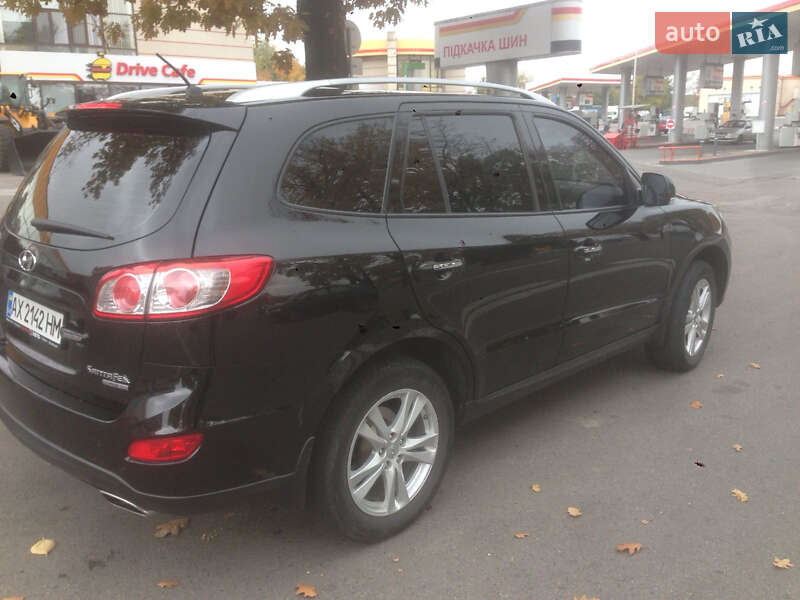 Позашляховик / Кросовер Hyundai Santa FE 2011 в Харкові