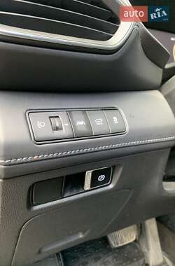 Внедорожник / Кроссовер Hyundai Santa FE 2021 в 