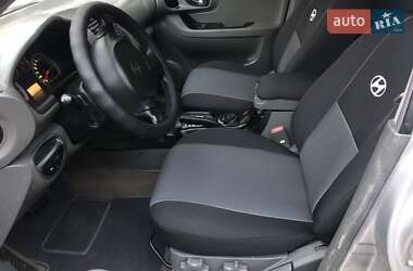 Позашляховик / Кросовер Hyundai Santa FE 2005 в 