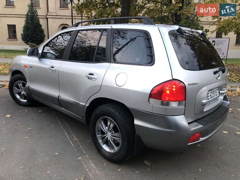 Внедорожник / Кроссовер Hyundai Santa FE 2005 в Николаеве