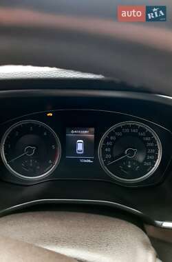 Внедорожник / Кроссовер Hyundai Santa FE 2019 в 