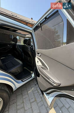 Внедорожник / Кроссовер Hyundai Santa FE 2012 в 