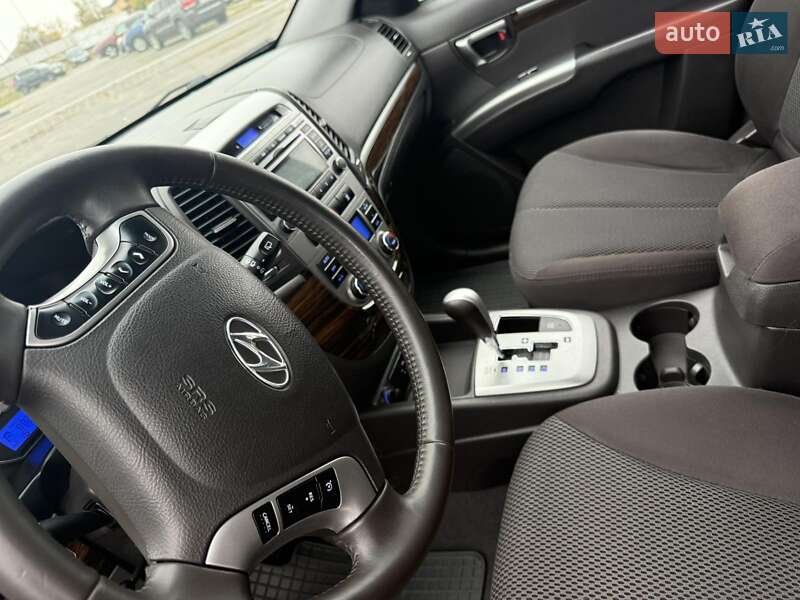 Внедорожник / Кроссовер Hyundai Santa FE 2012 в Виннице