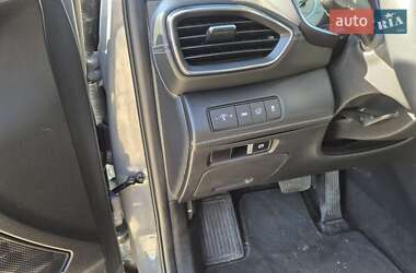 Внедорожник / Кроссовер Hyundai Santa FE 2023 в 