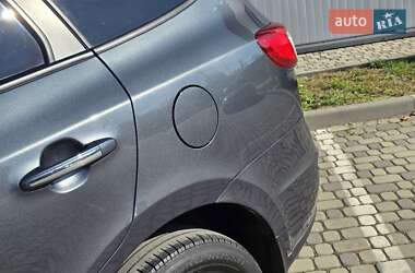 Внедорожник / Кроссовер Hyundai Santa FE 2012 в 