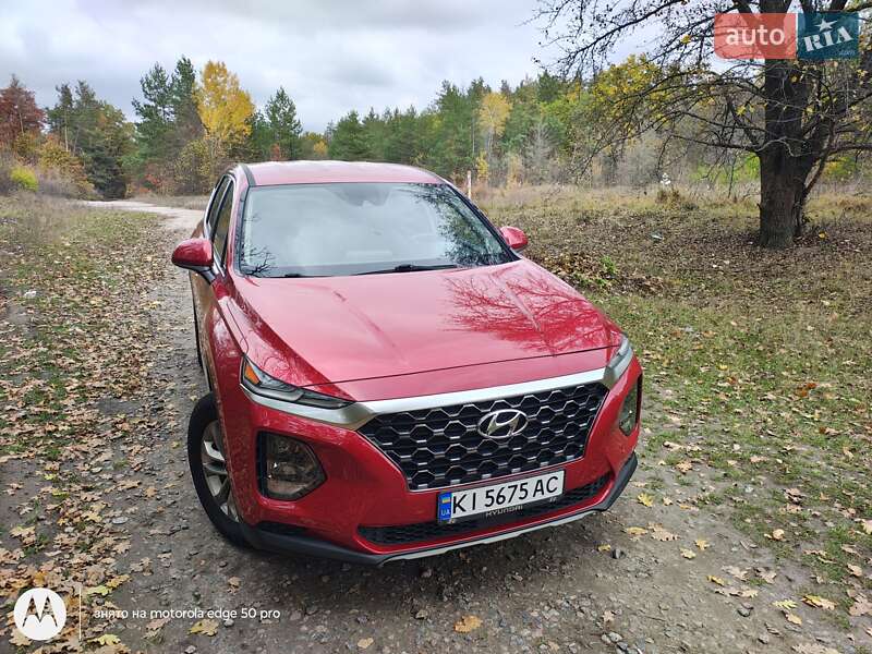 Внедорожник / Кроссовер Hyundai Santa FE 2019 в Ракитном