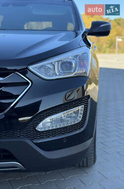 Позашляховик / Кросовер Hyundai Santa FE 2013 в  фото 11 Позашляховик / Кросовер Hyundai Santa FE 2013 в